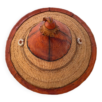Chapeau traditionnel africain Fulani en cuir et paille tressée