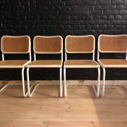 Suite de 4 chaises design par Marcel Breur modèle B32 Cesca