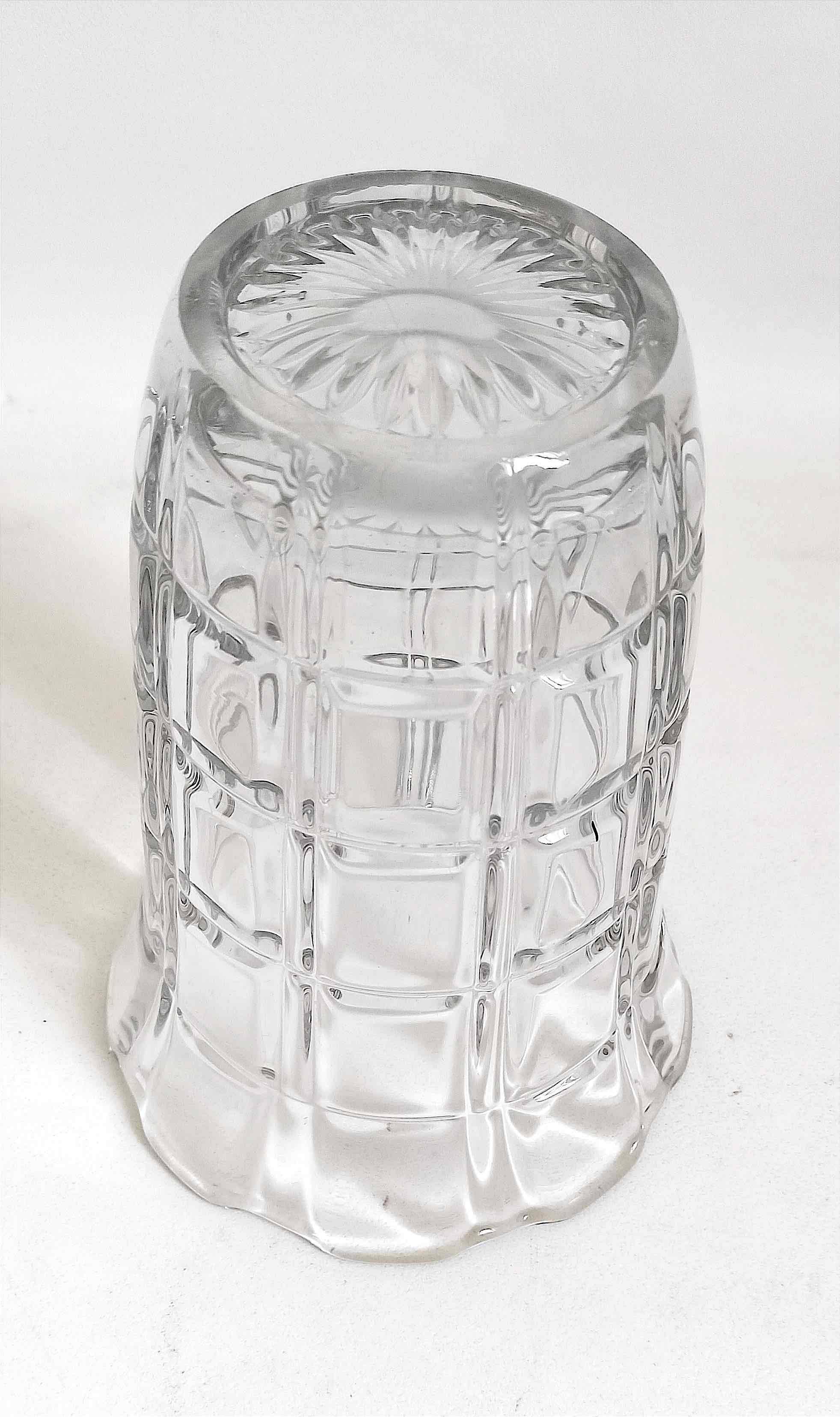 Large chiseled crystal vase from the 60s Height 25.5 cm