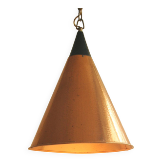 Rare cone - shaped pendant lamp in hammered structed copper - Denmark 1960s.