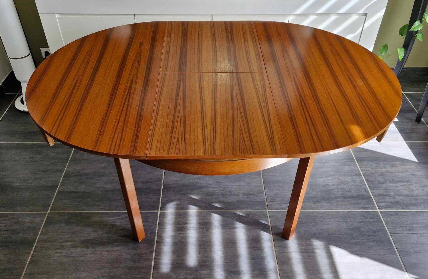 Scandinavian extendable teak round table, 1970s