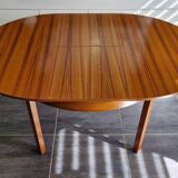 Table ronde extensible scandinave en teck, années 1970