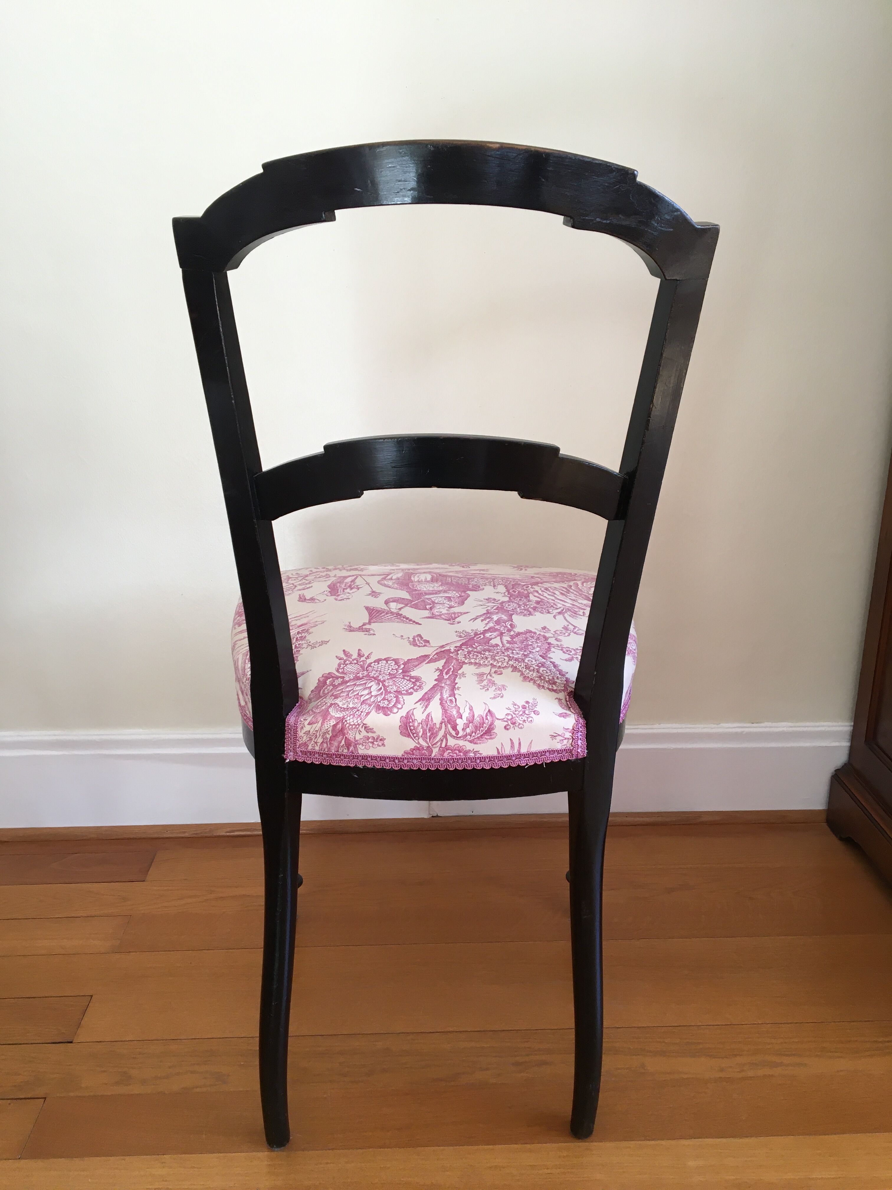 Ensemble chaise et repose pied style Louis XVI