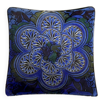 Ceramic pocket tray