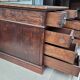 Bureau sculpté antique