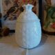Gros pot ,bonbonnière en forme d'ananas en opaline vintage