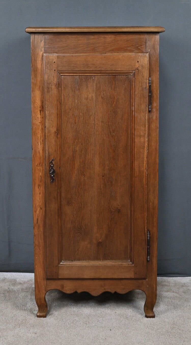 Regional standing man in solid oak – 2nd part of the 19th century
