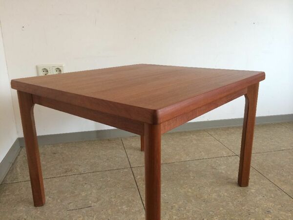 Table d’appoint en teck des années 70 Toften Denmark Design années 70