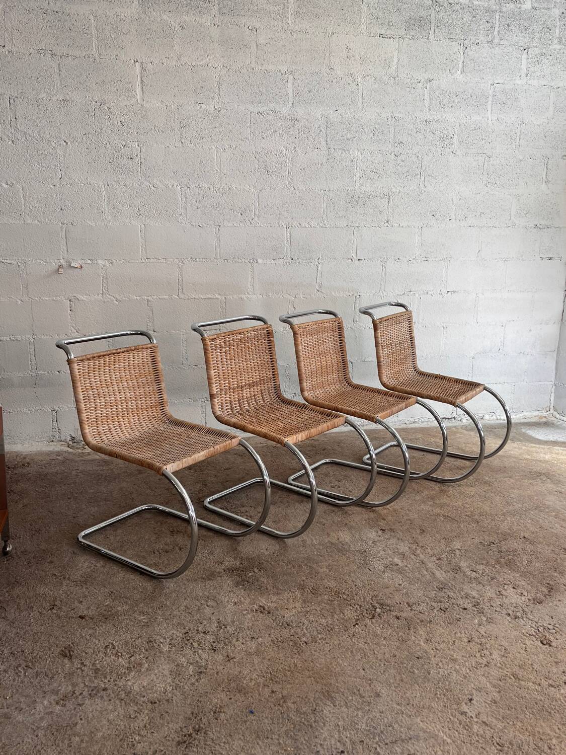 Set of 4 mr10 rattan chairs by mies van der rohe
