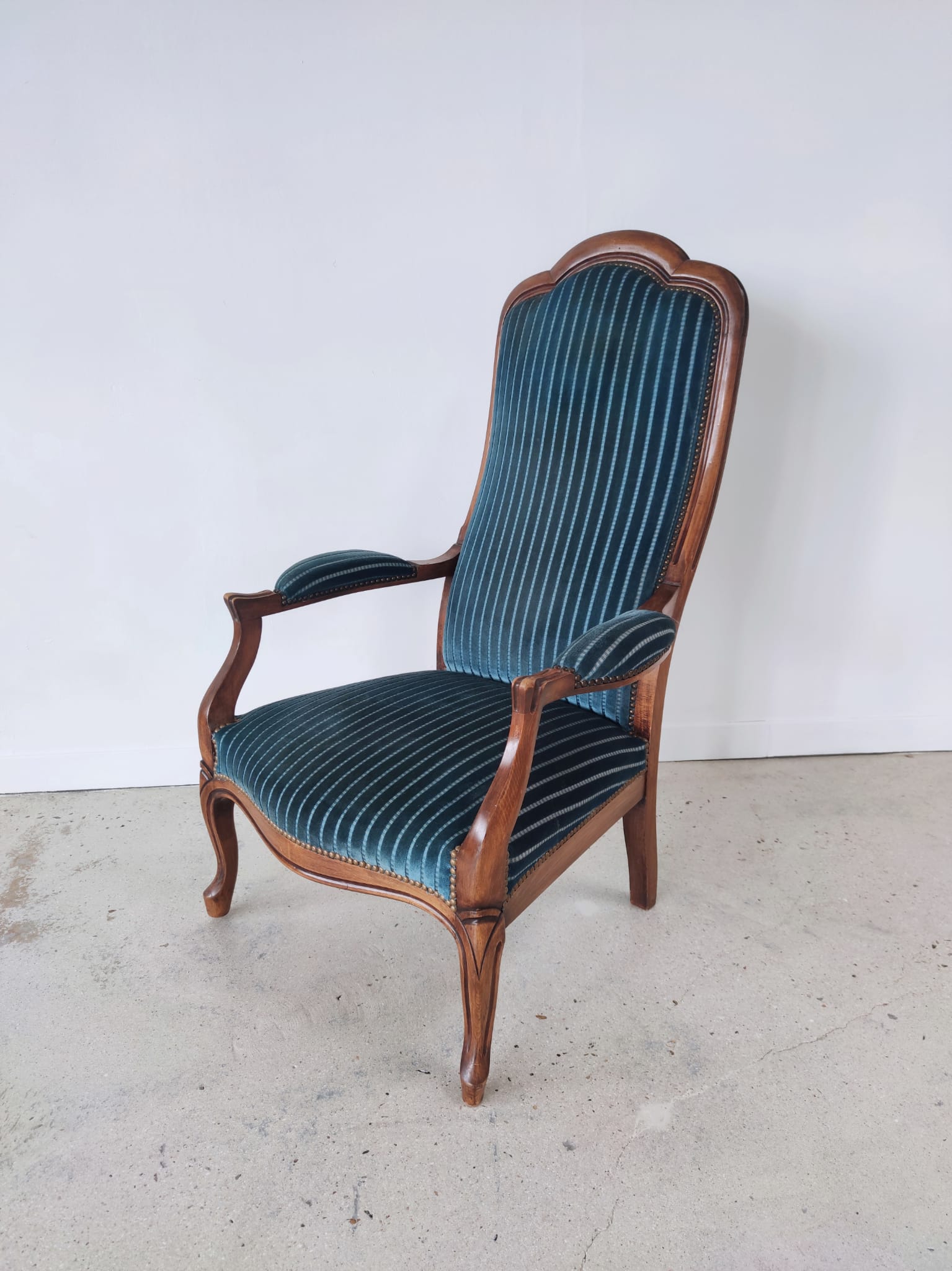 Voltaire armchair velvet striped blue