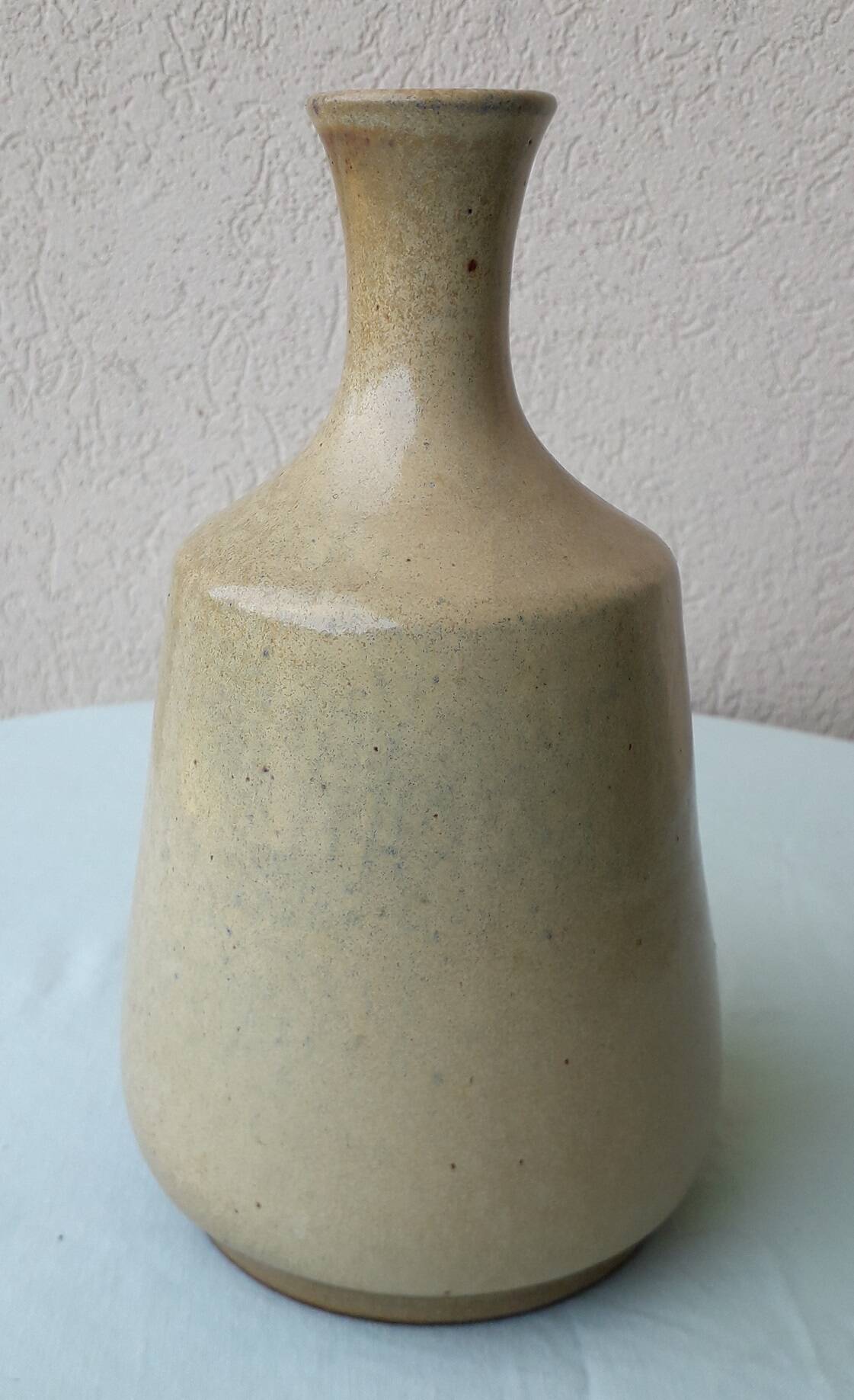 Dubost single-flower vase