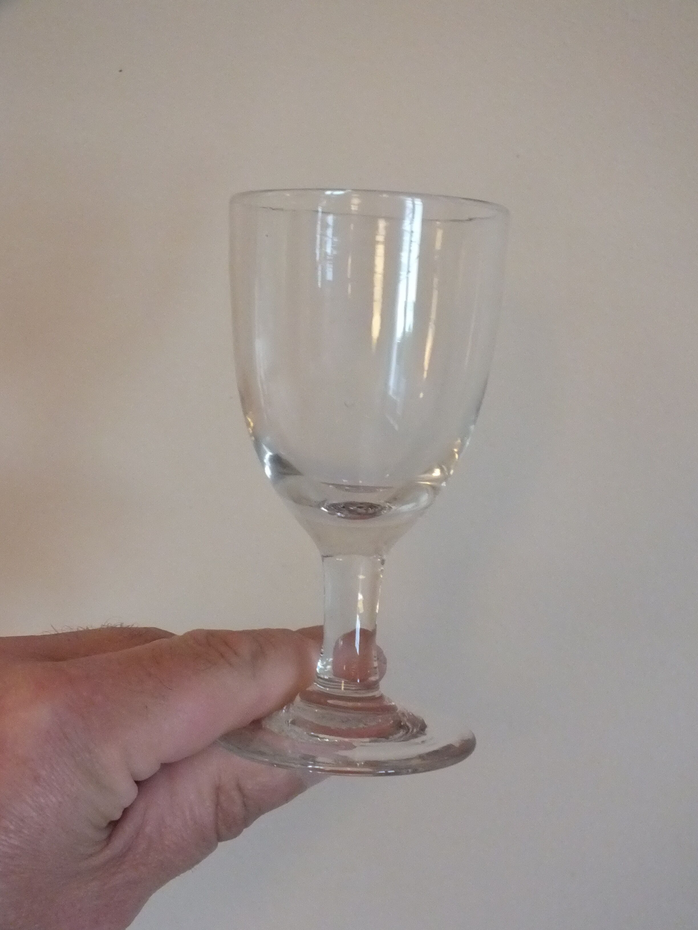 4 antique glasses in port or alcohol decorated with arabesques