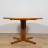 Mid-Century Round Teak Extendable Dining Table from Vejle Mobelfabrik