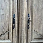 Armoire en chêne aérogommée