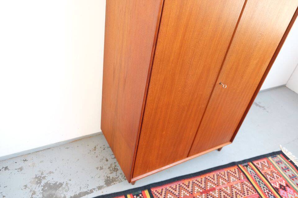 Vintage RT Riestenpatt wardrobe in teak, retro style from the 60s-70s.
