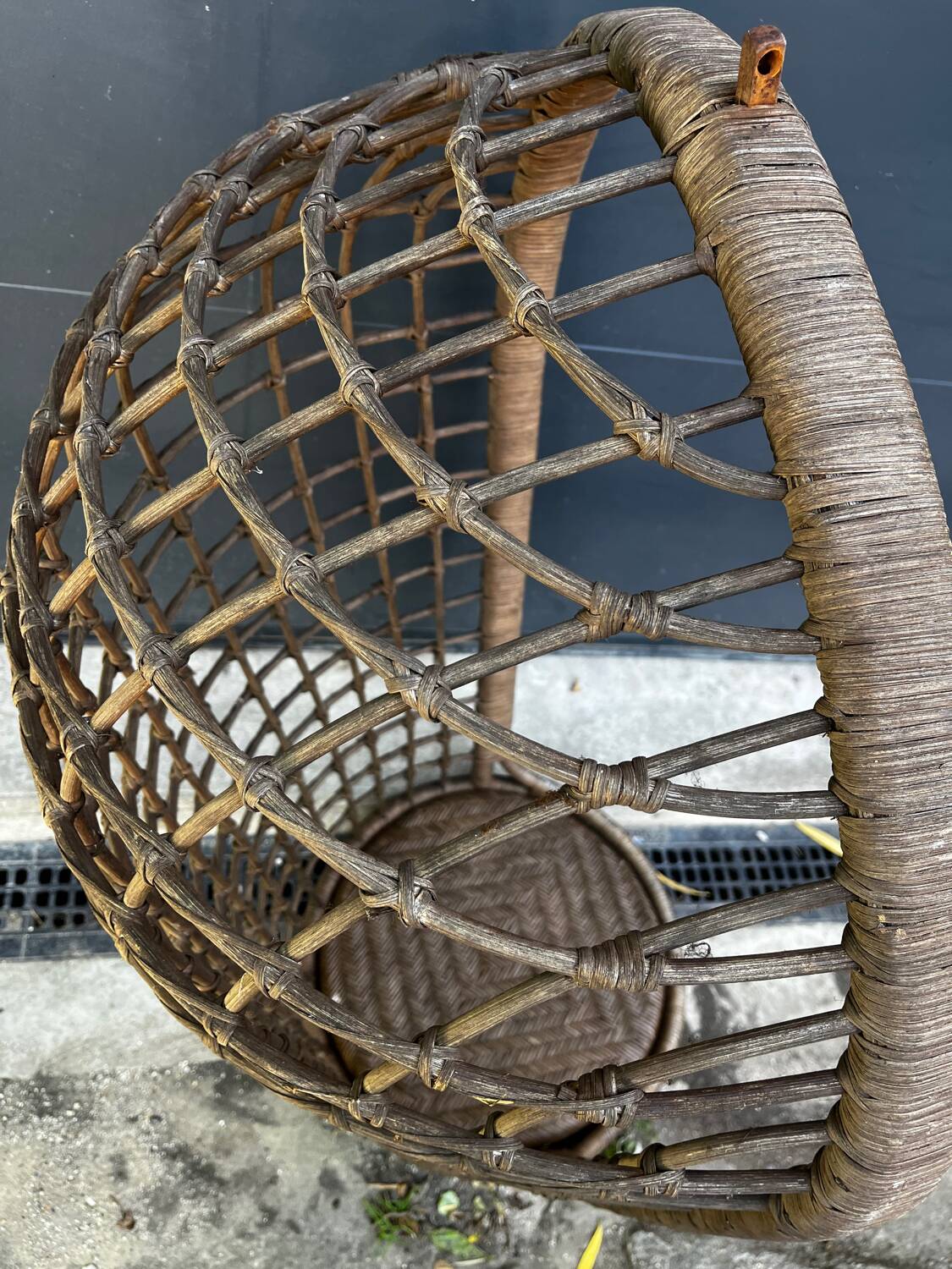 Hanging chair