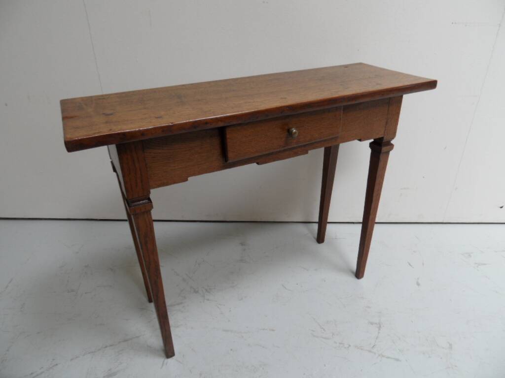 Antique oak sidetable