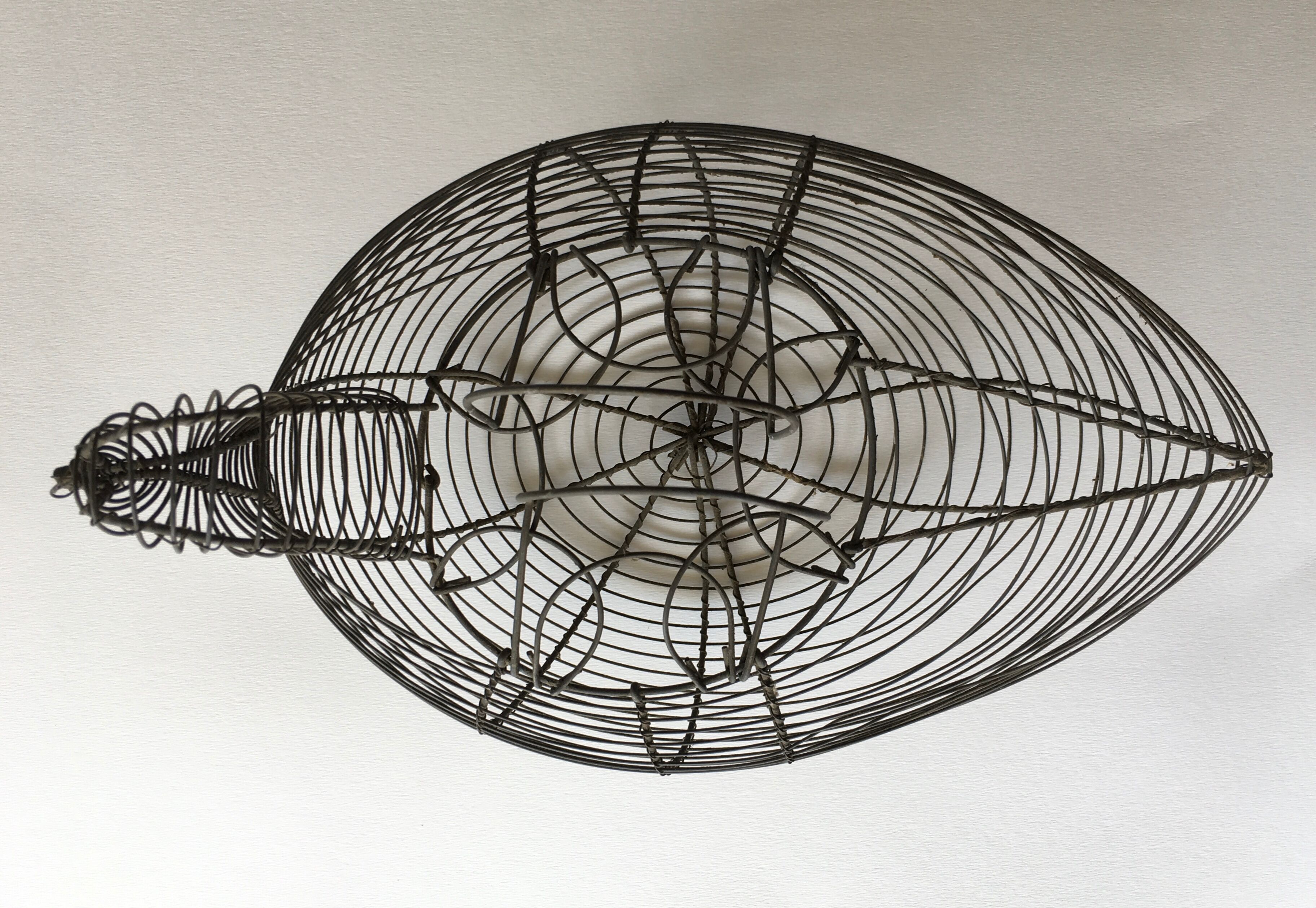 Wire egg basket