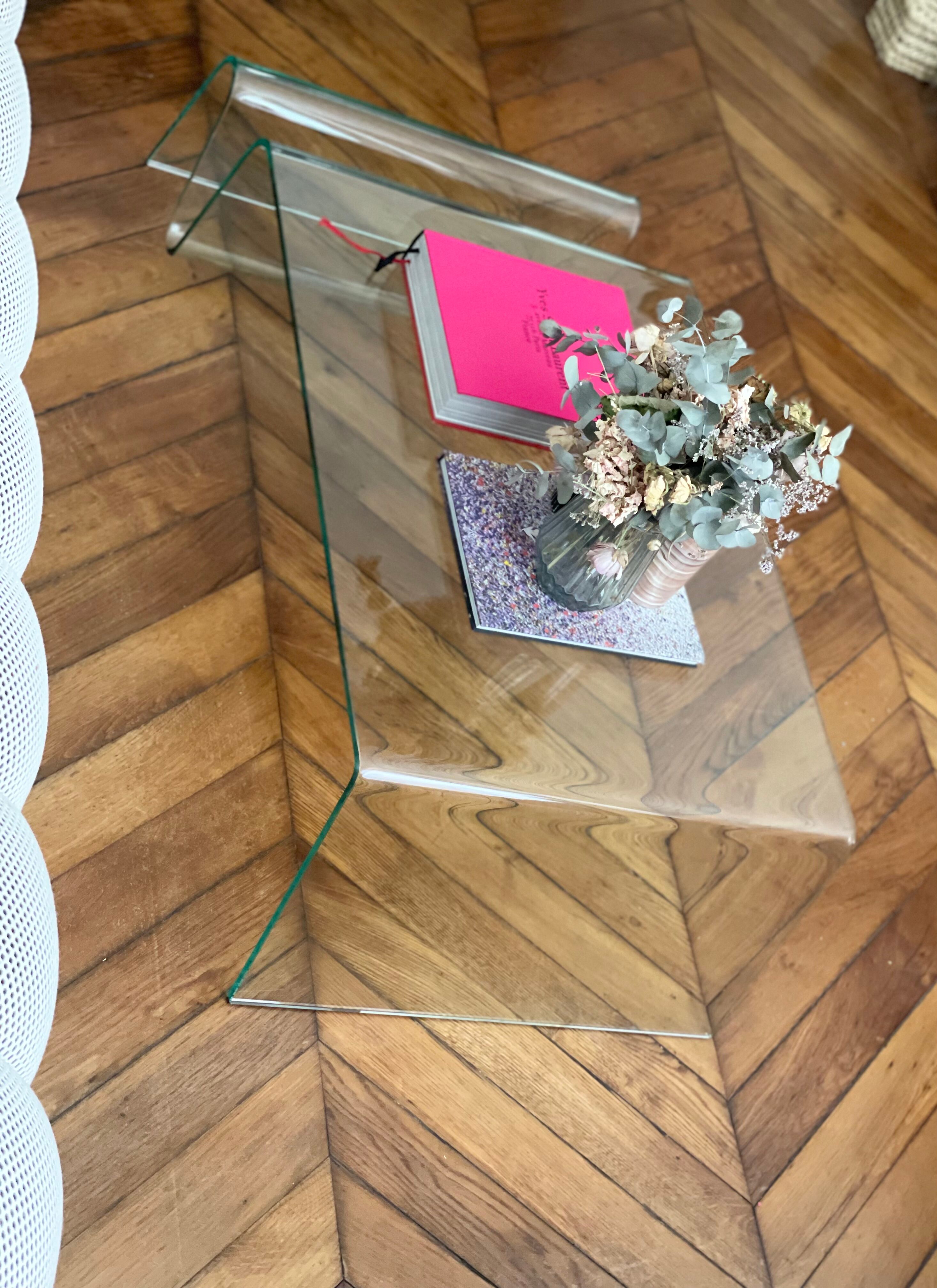 Vintage coffee table in curved corrugated tempered glass minimalist design