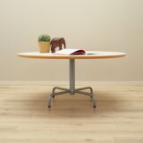 Round table, Danish design, 1990s, production: Denmark