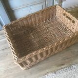 Wicker baker's basket