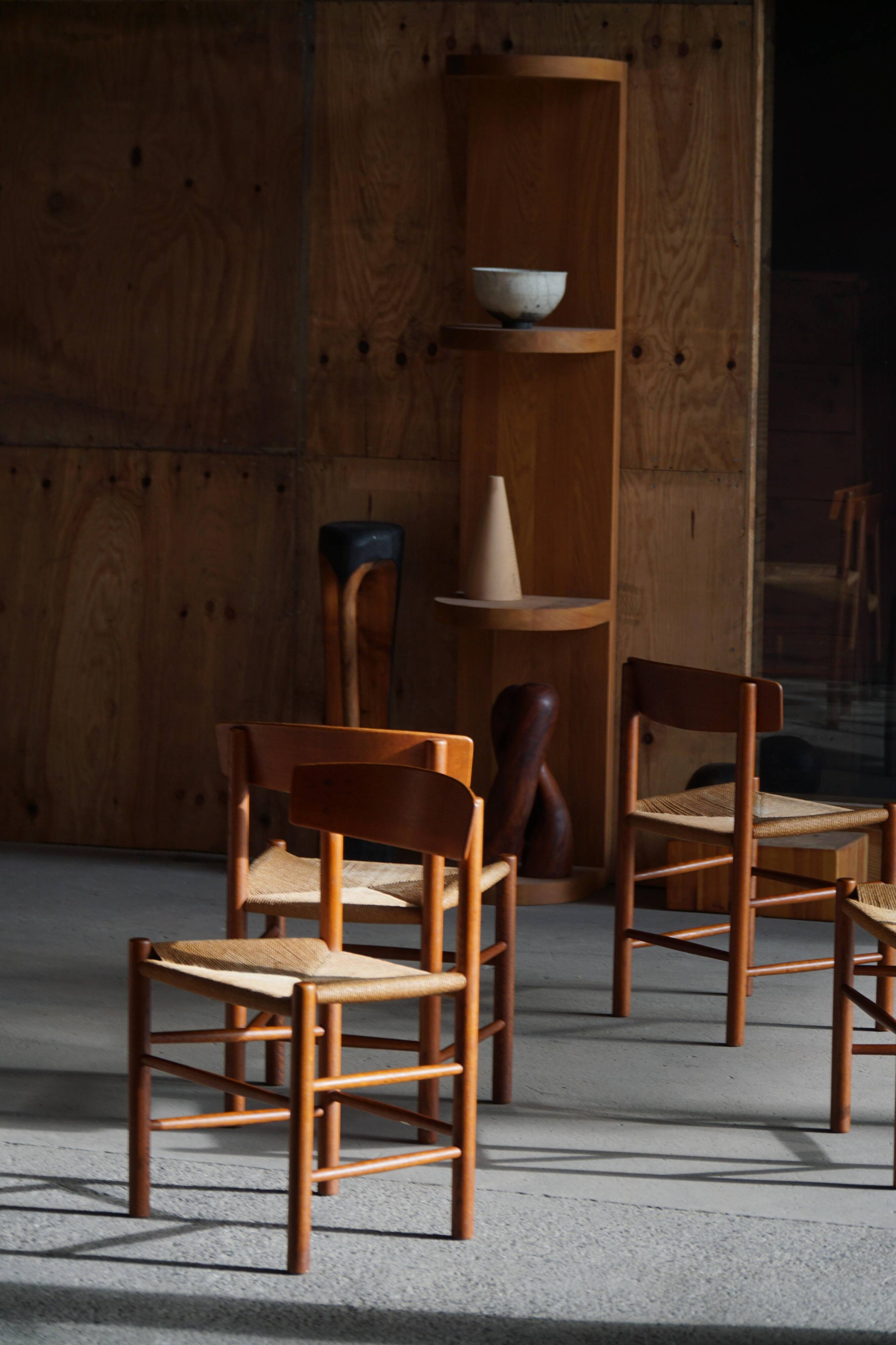 Set of 6 'Folkestole' J39 dining chairs by Børge Mogensen in oak, FDB Møbler, 1950s.