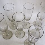 7 flutes à champagne en cristal taillé