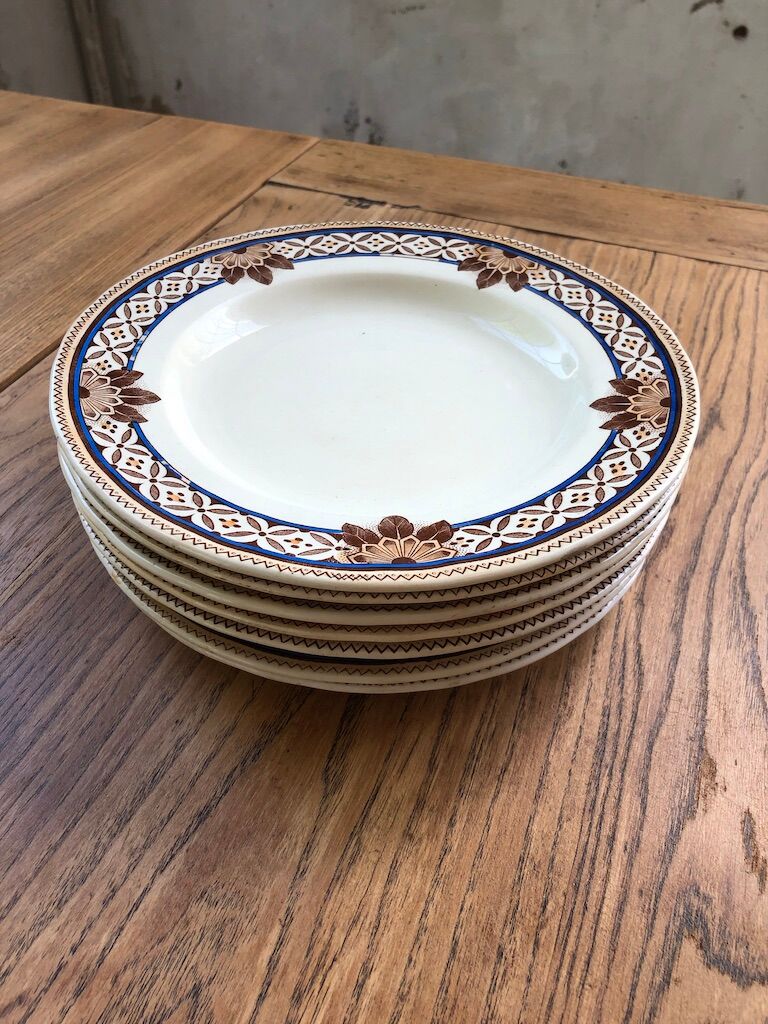 7 Creil Montereau plates