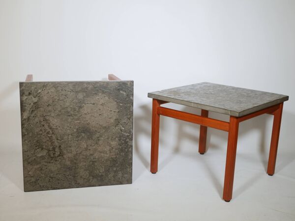 Ensemble de tables d'appoint en teck et ardoise du milieu du siècle, vintage des années 60 et 70