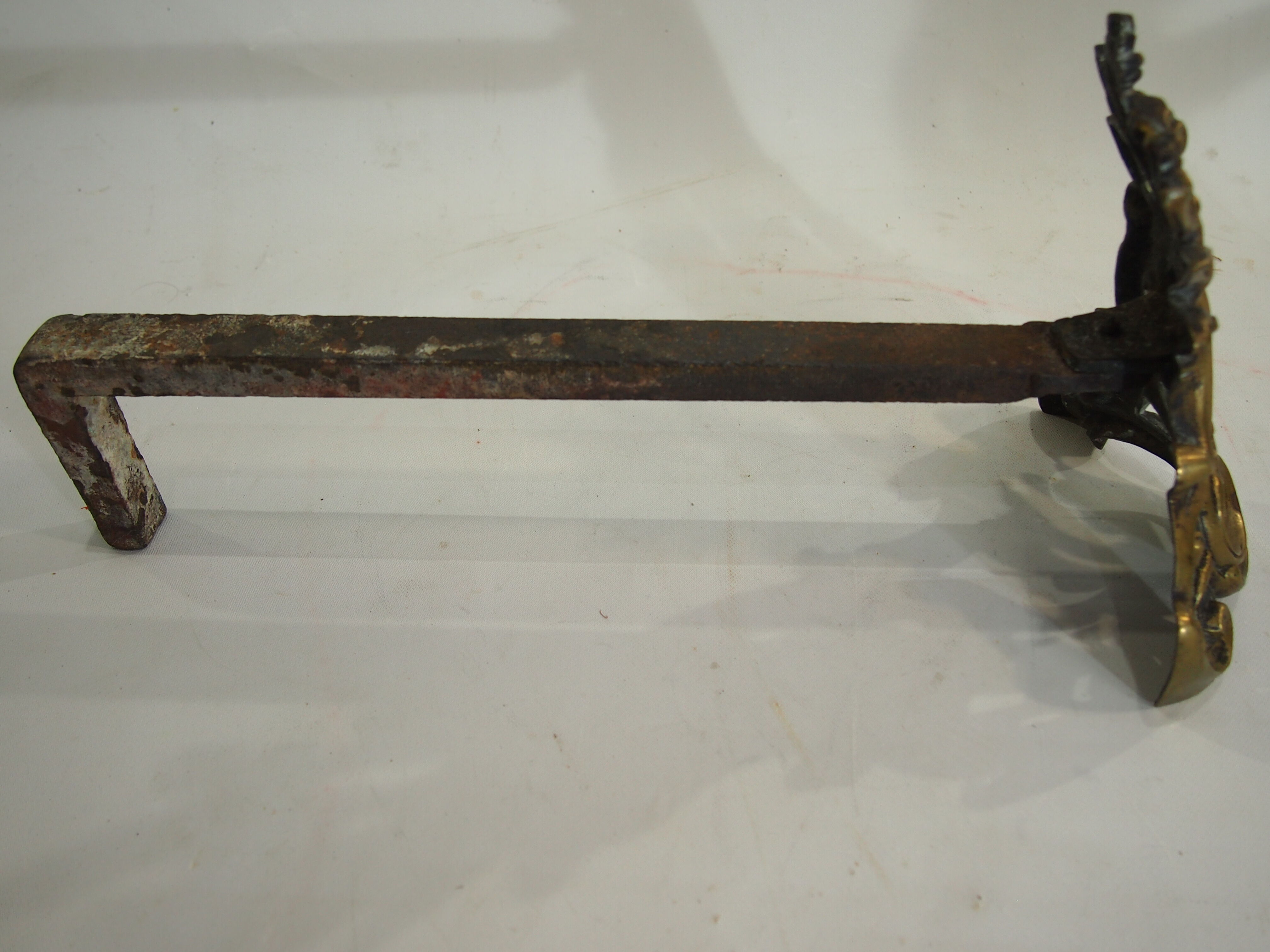 Pair of chimney tracks in bronze