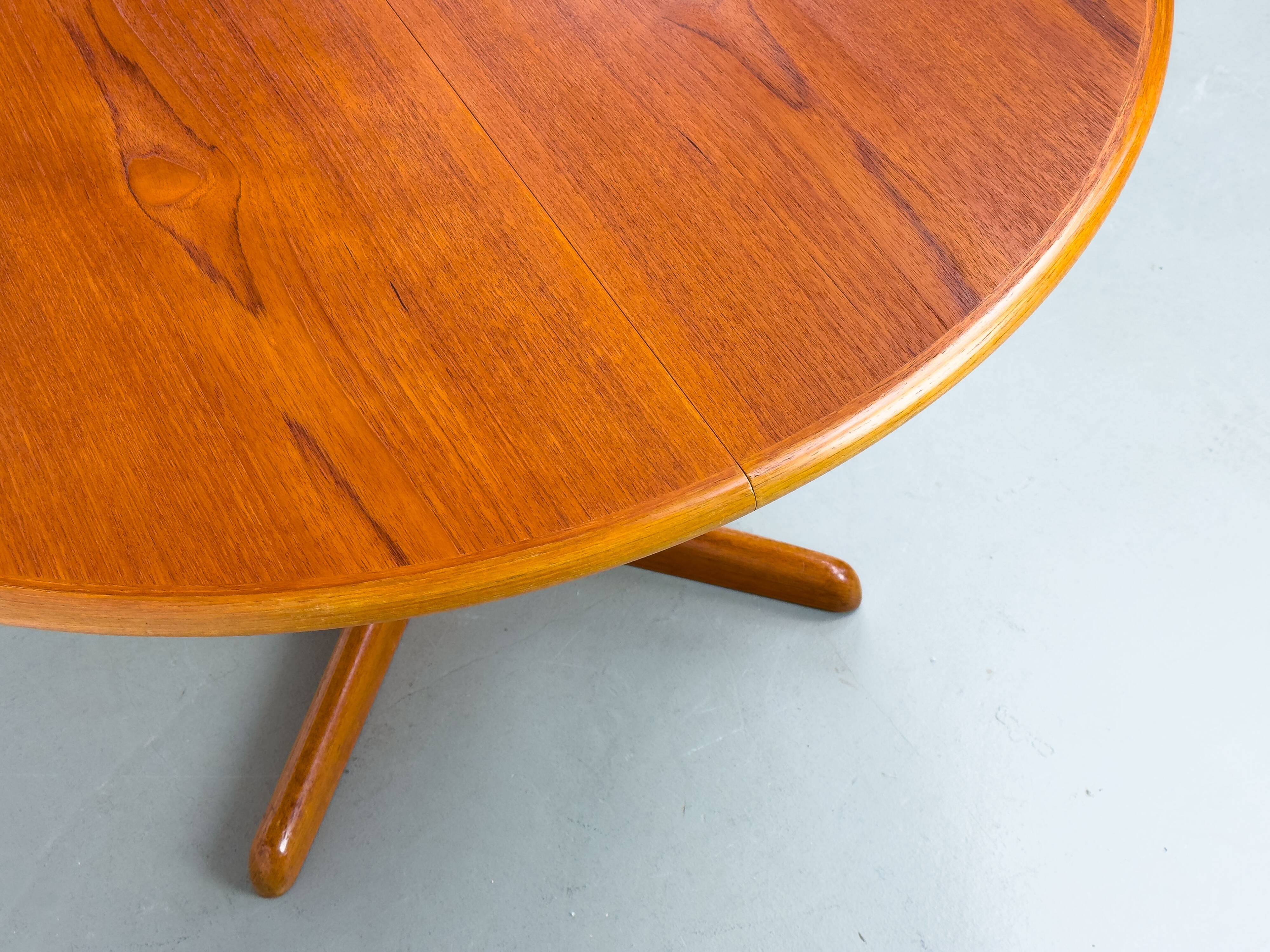 Danish Round Teak Dining Table with Extensions by Gudme Møbelfabrik, 1970s