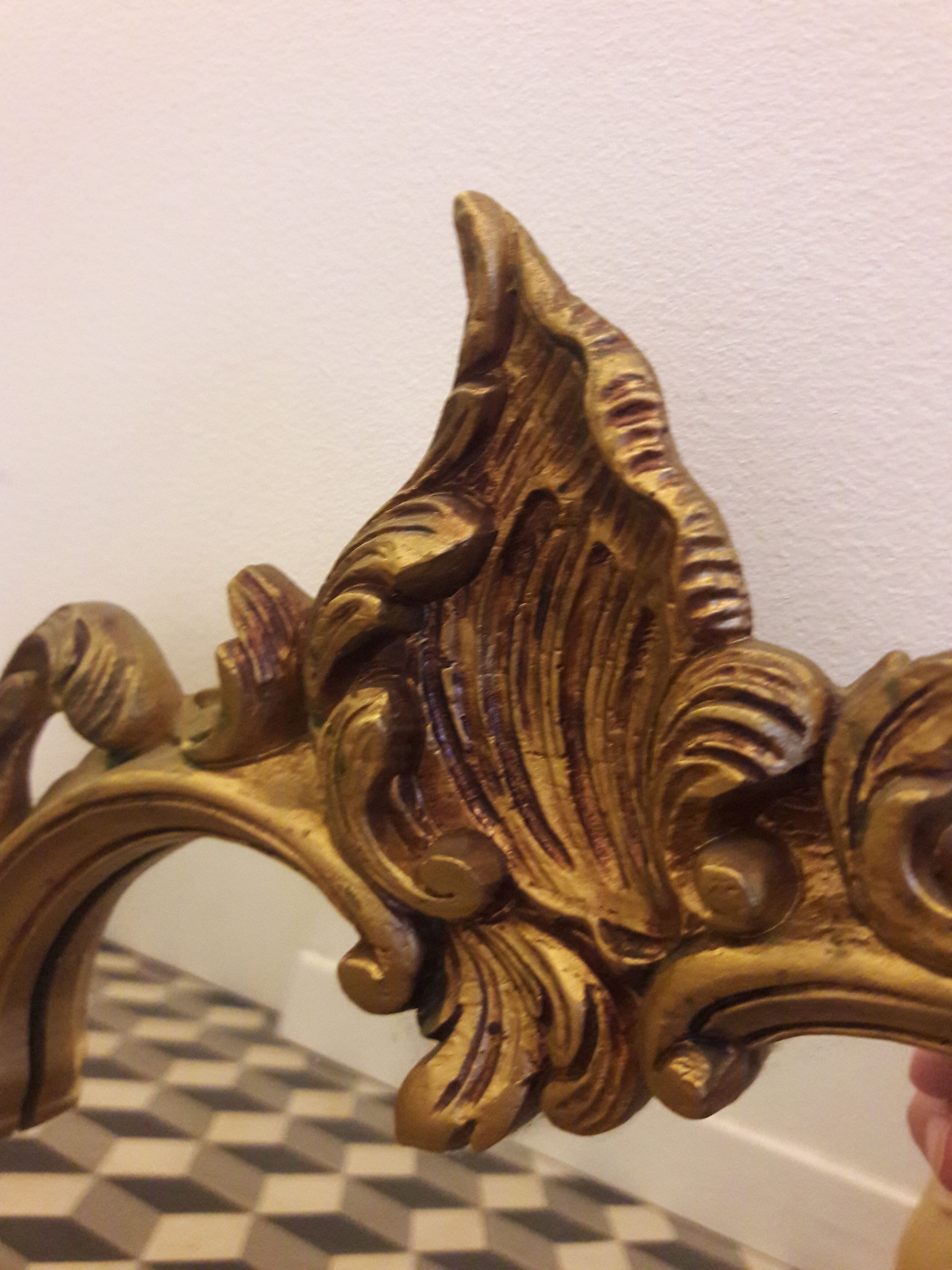 Mirror 47cm x 33cm baroque style oval shape with golden resin frame floral pattern vegetable