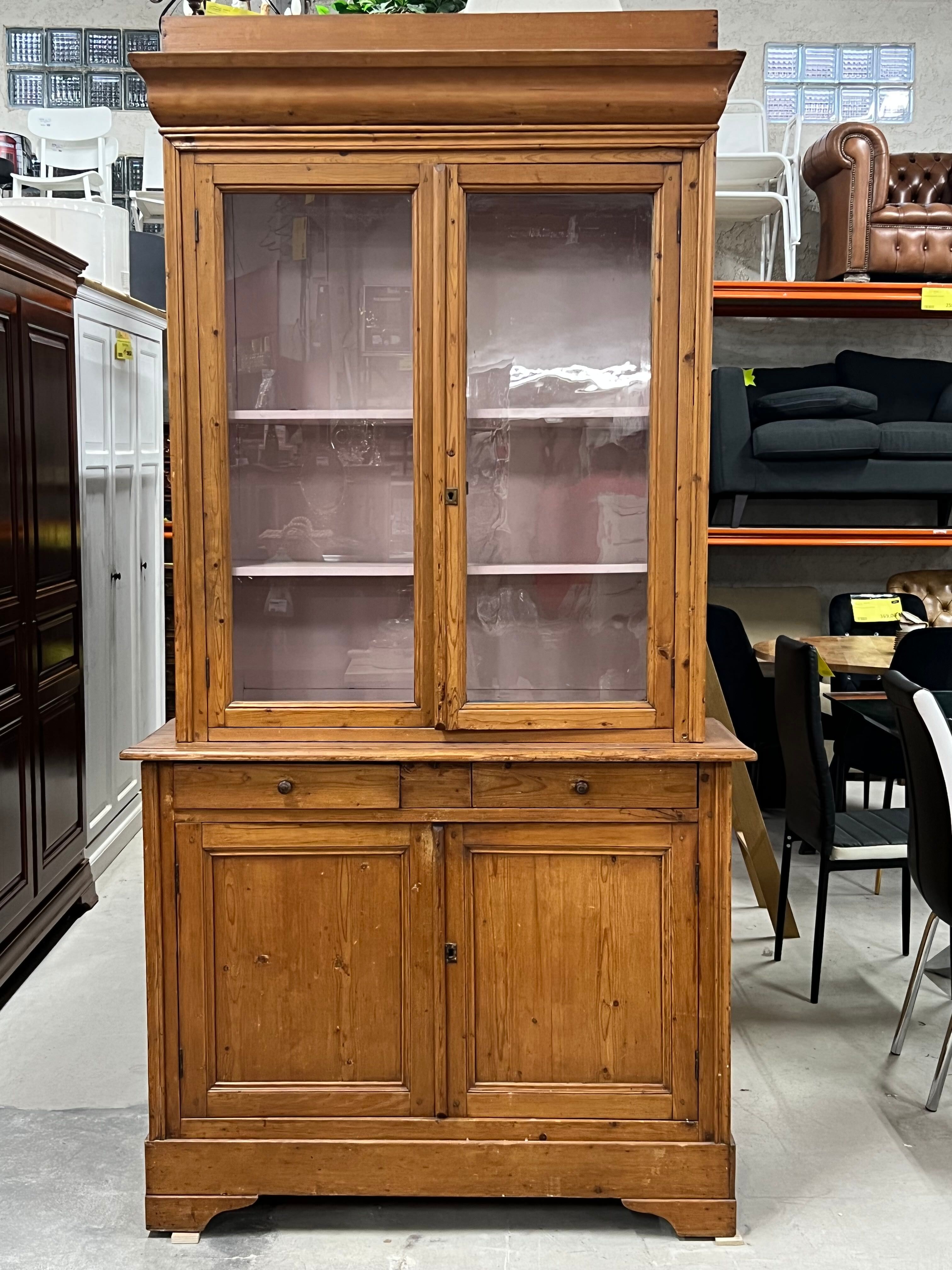Library 2 bodies of Louis Philippe period