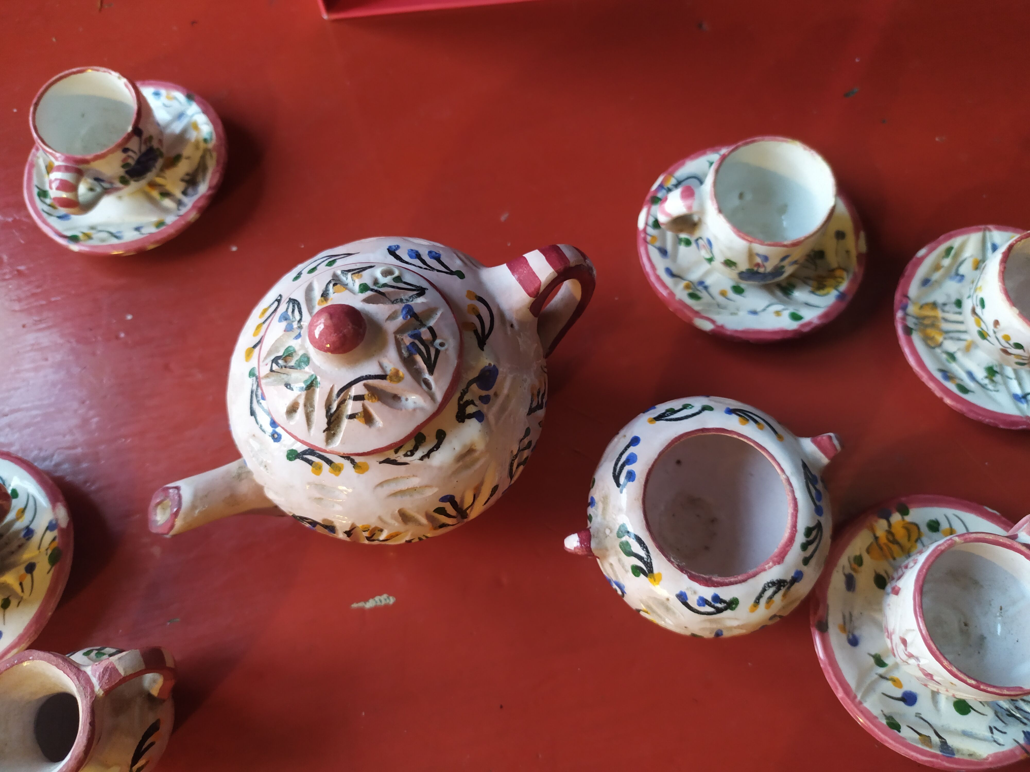 Earthenware dinner set