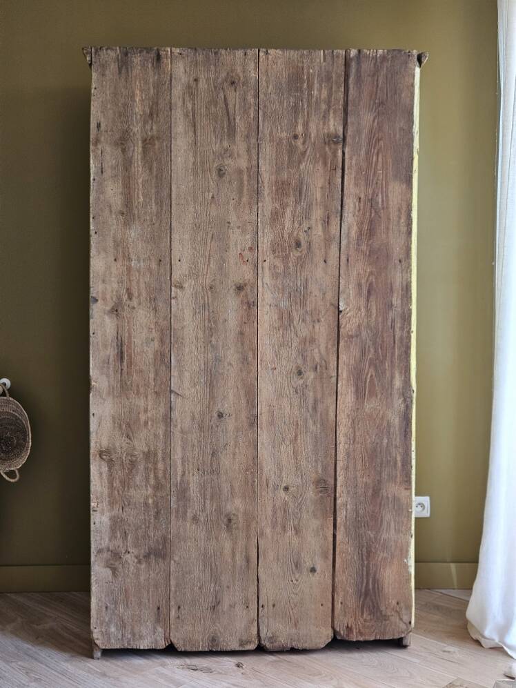 19th-century bonnetière wardrobe | Claudia