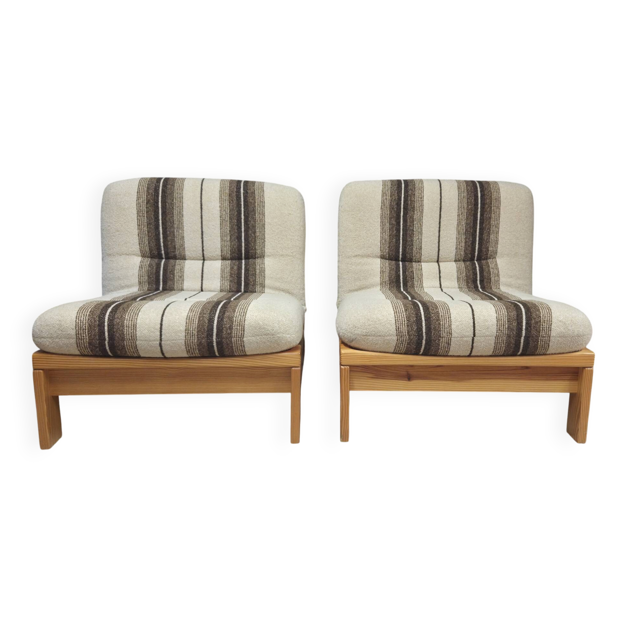 Pair of vintage 1970s armchairs in solid pine.