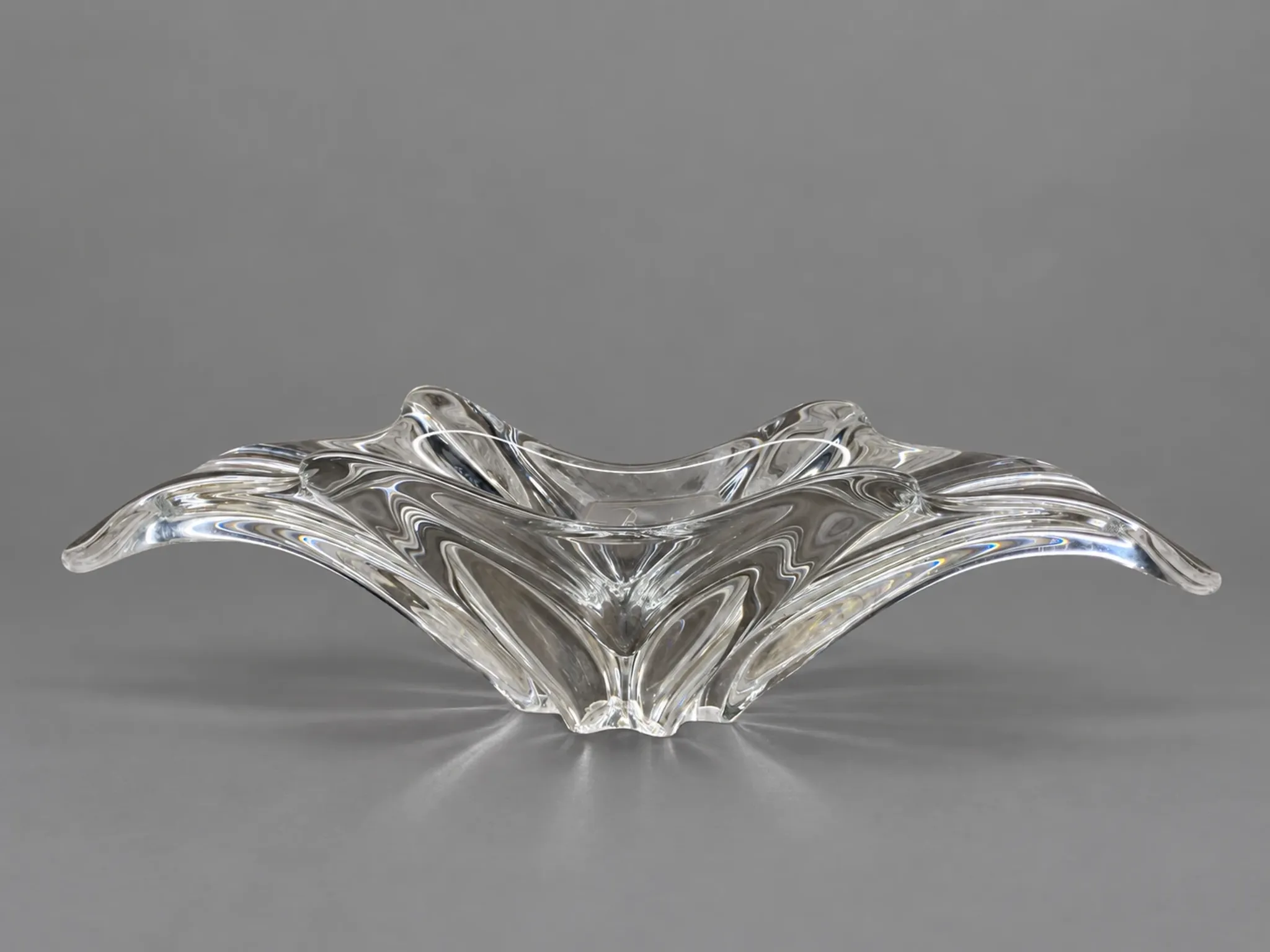 Grande coupe Baccarat en cristal – Centre de table sculptural vintage