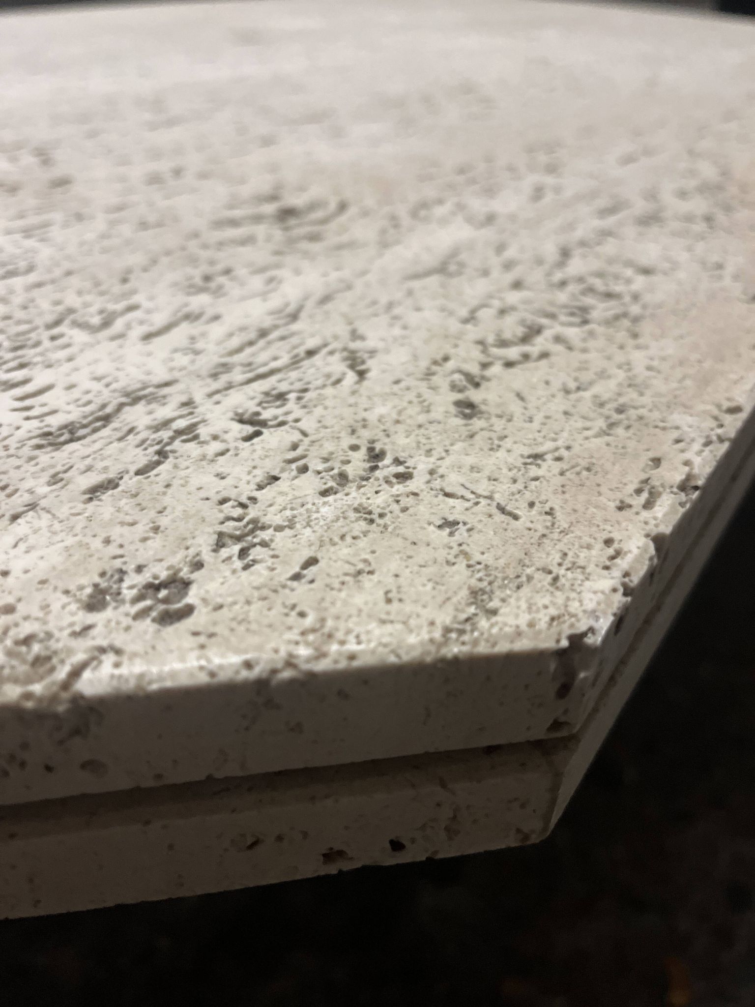 Design coffee table in raw travertine, mid-20th century Italy 1970.