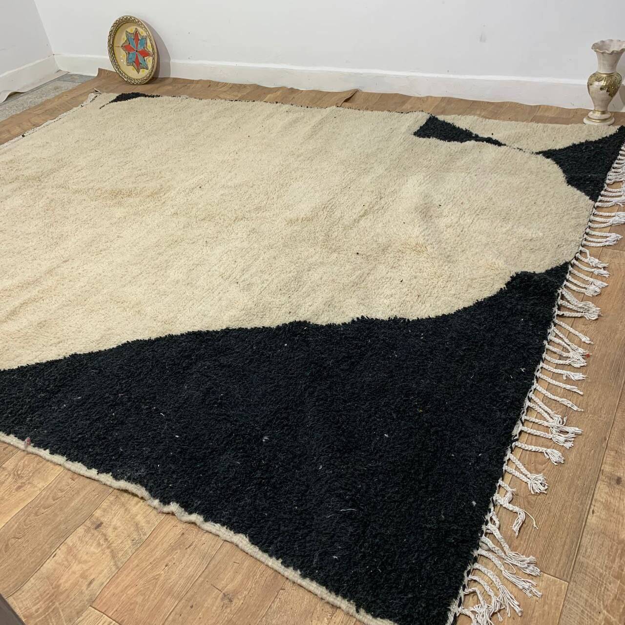 Handmade moroccan berber rug 140 x 96 cm