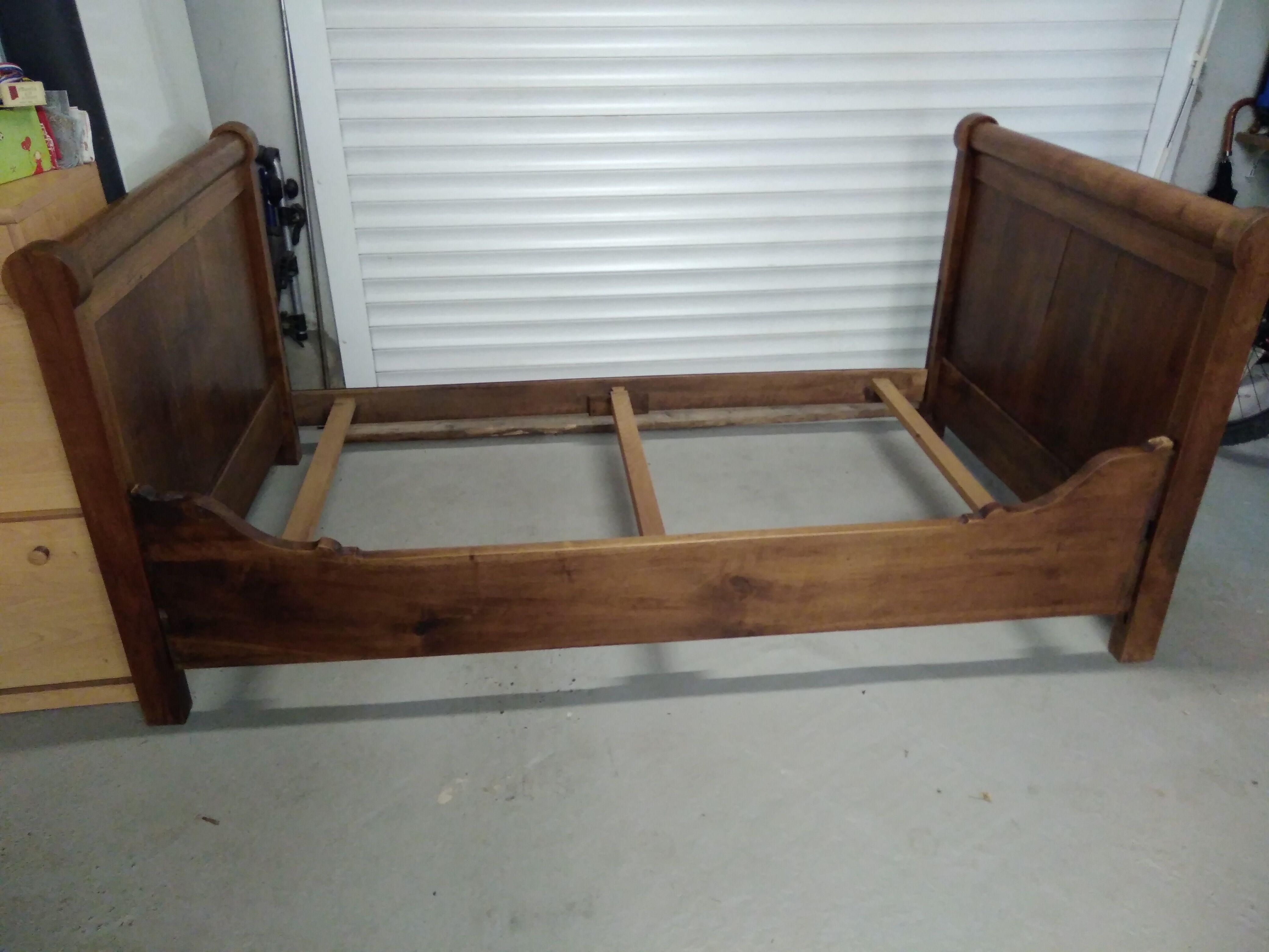 Lit bateau ancien