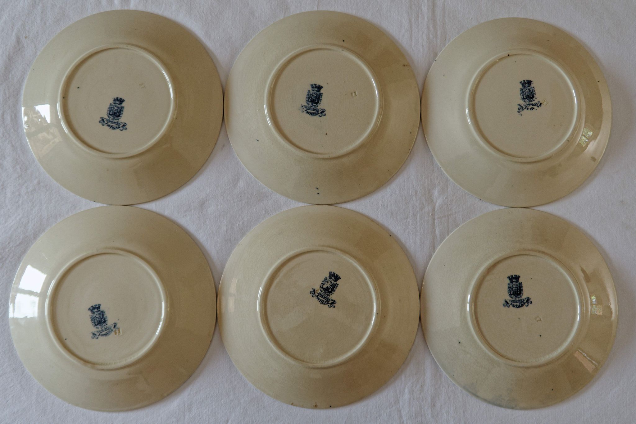 Lot 6 dessert asdiettes iron earth Gien Louvois Series