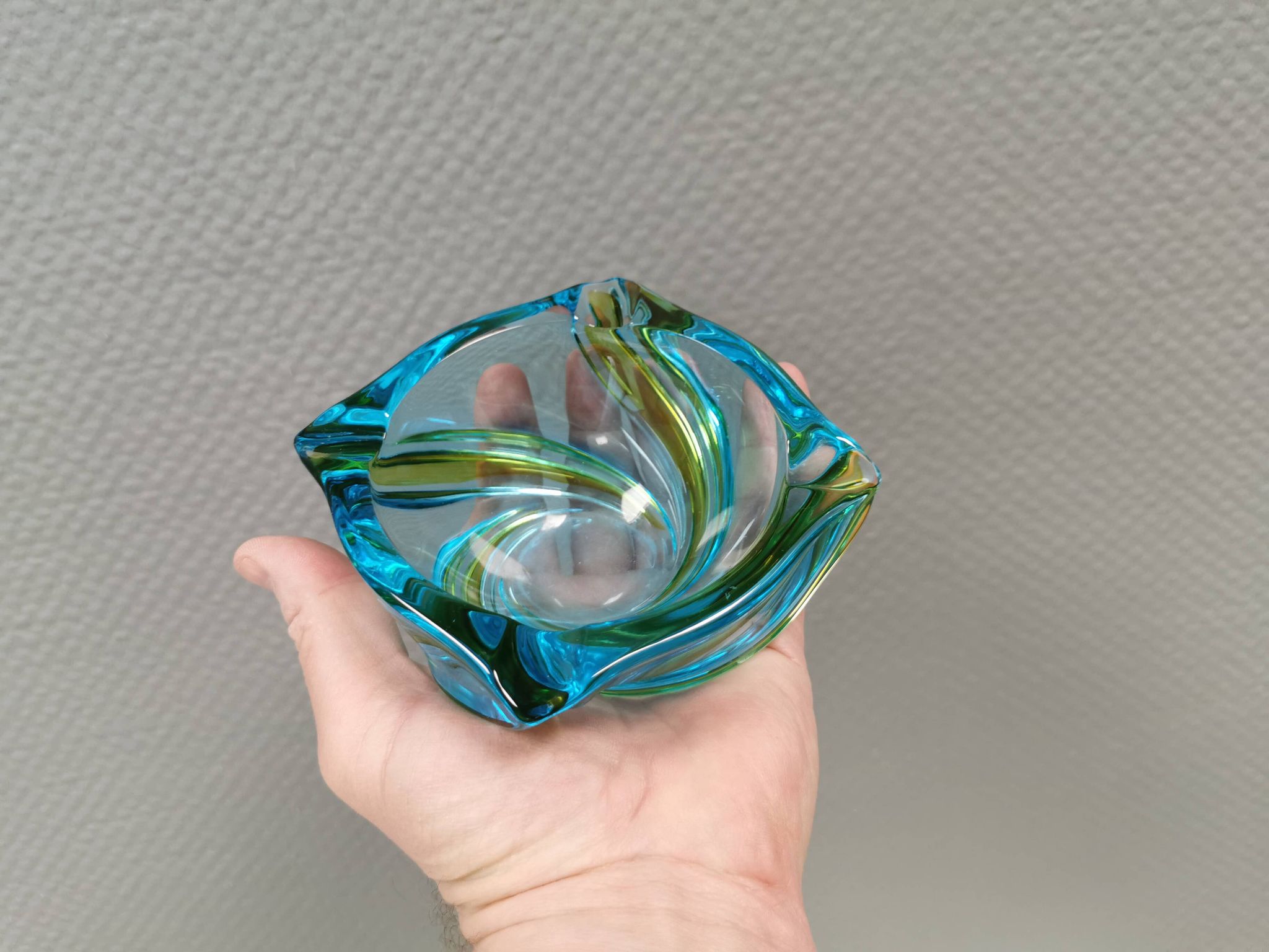 Beautiful ashtray in multicoloured glass. We guess Italy, 1980s.