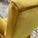 Fauteuil crapaud velours jaune moutarde à franges