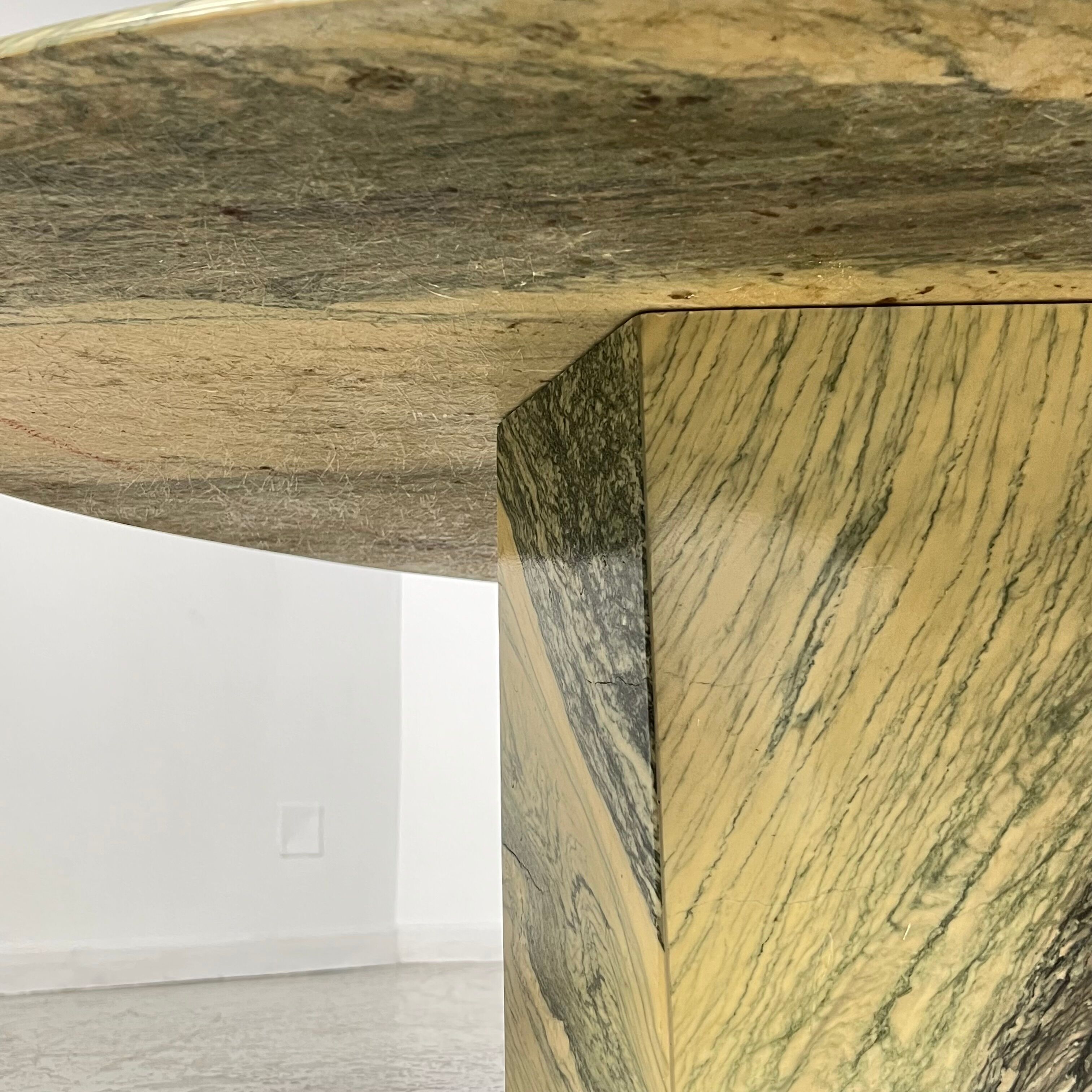 Table basse en marbre vert d'Estours années 70
