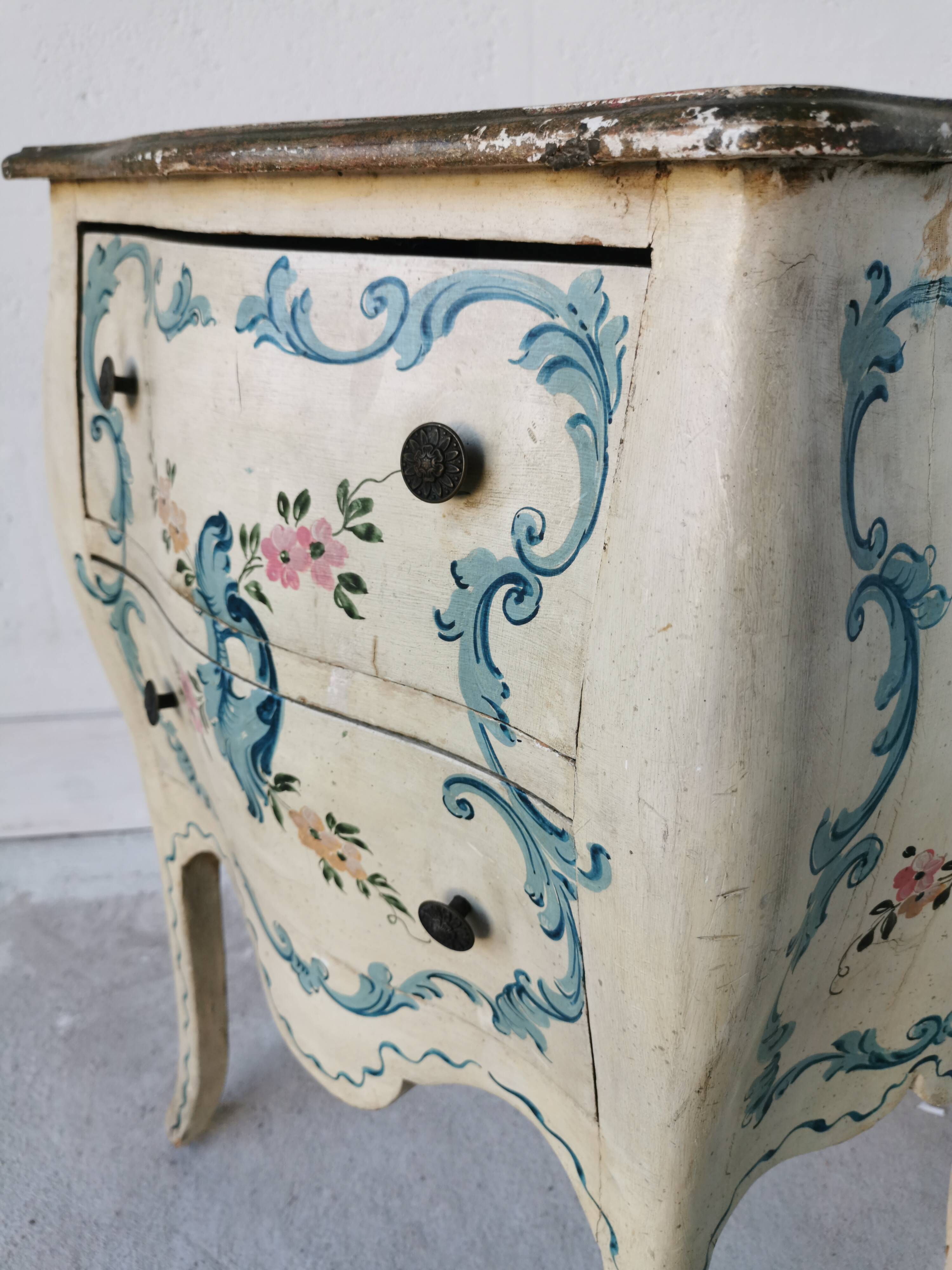 Chevet commode de style vénitien
