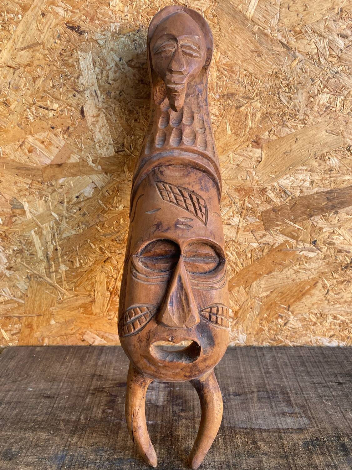 Sculpture African Mask Handcrafted Carved Wood Vintage #D882