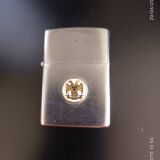 Zippo 1975 lighter with Scottish Masonic motif