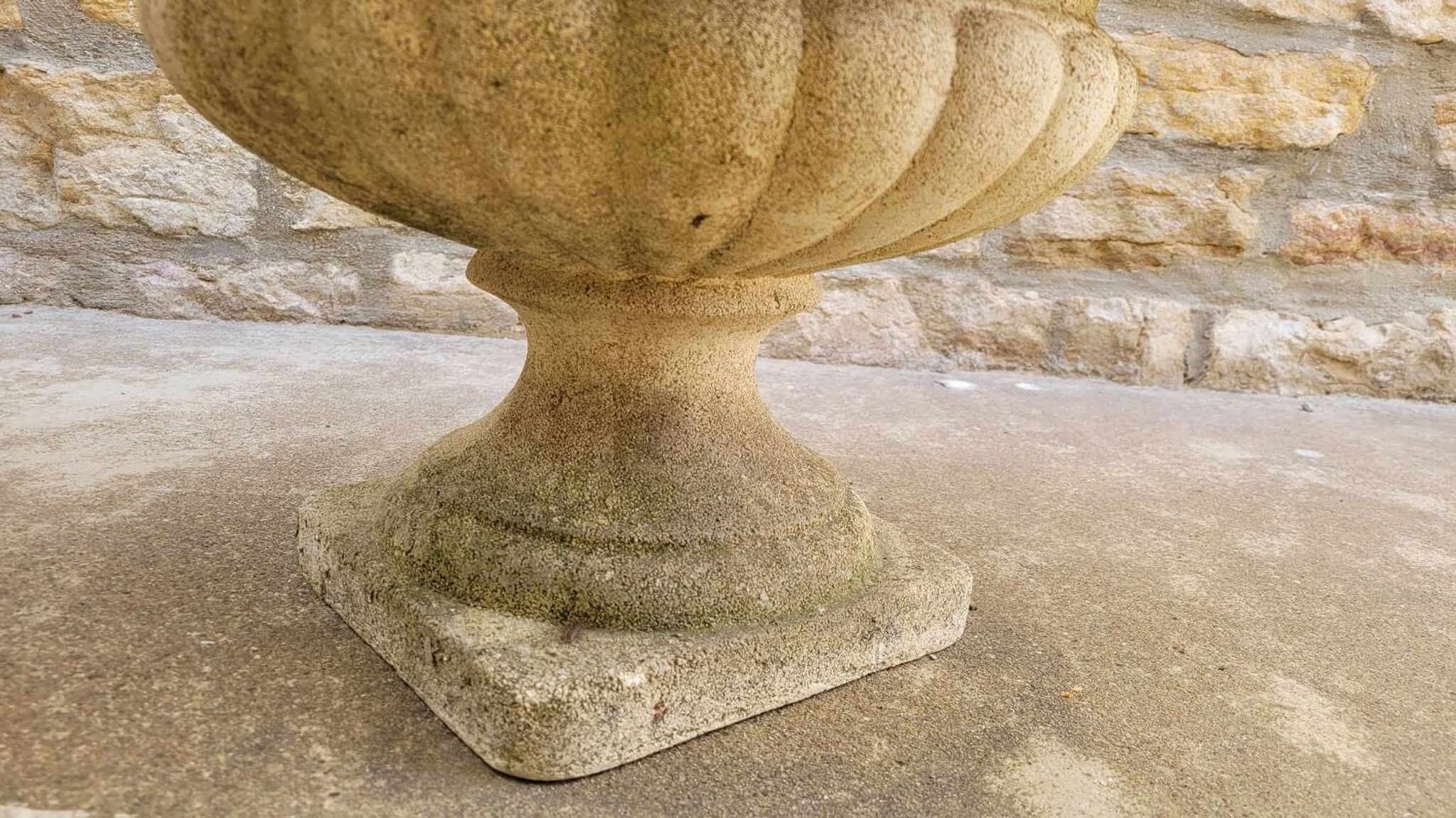 Pair of medicis vases in old reconstituted stone 1950s