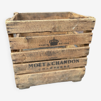 transport box Old wooden champagne box Moet et Chandon France