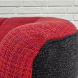 Années 1960, canapé danois 2 places "Banana", meuble en laine, bois de hêtre.